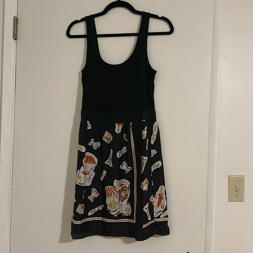 Paris themed summer dress. Stretchy. Size mediumm